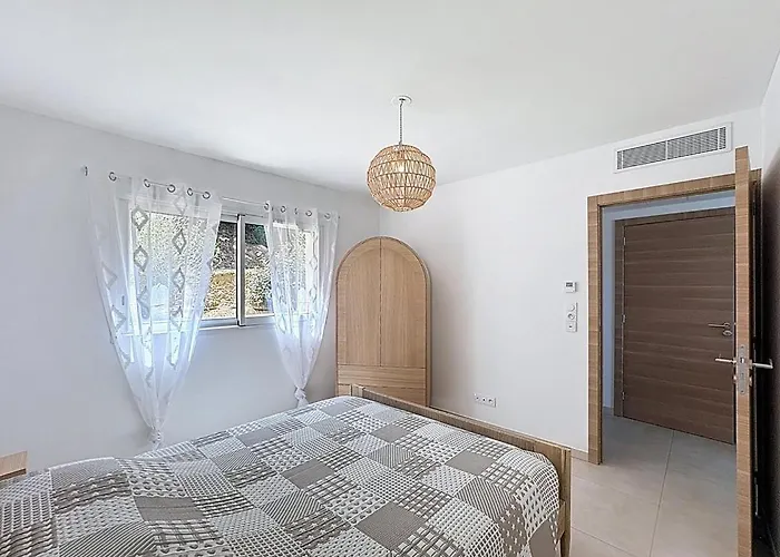 Avec Vue Sur La Et La Citadelle * Calvi (Corsica)