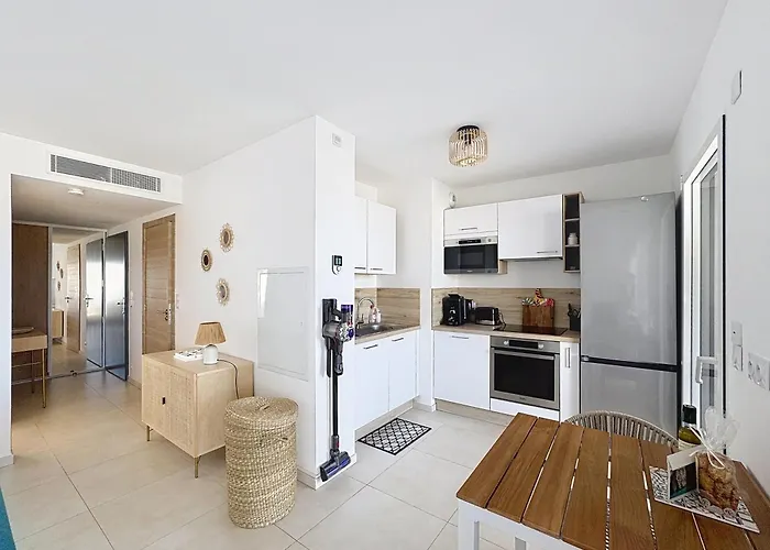 Avec Vue Sur La Et La Citadelle *